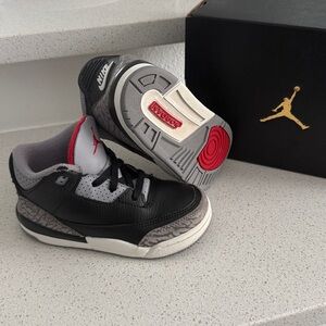 Jordan 3 Retro (TD) Black & Grey Basketball Sneakers with Red Accents size 9